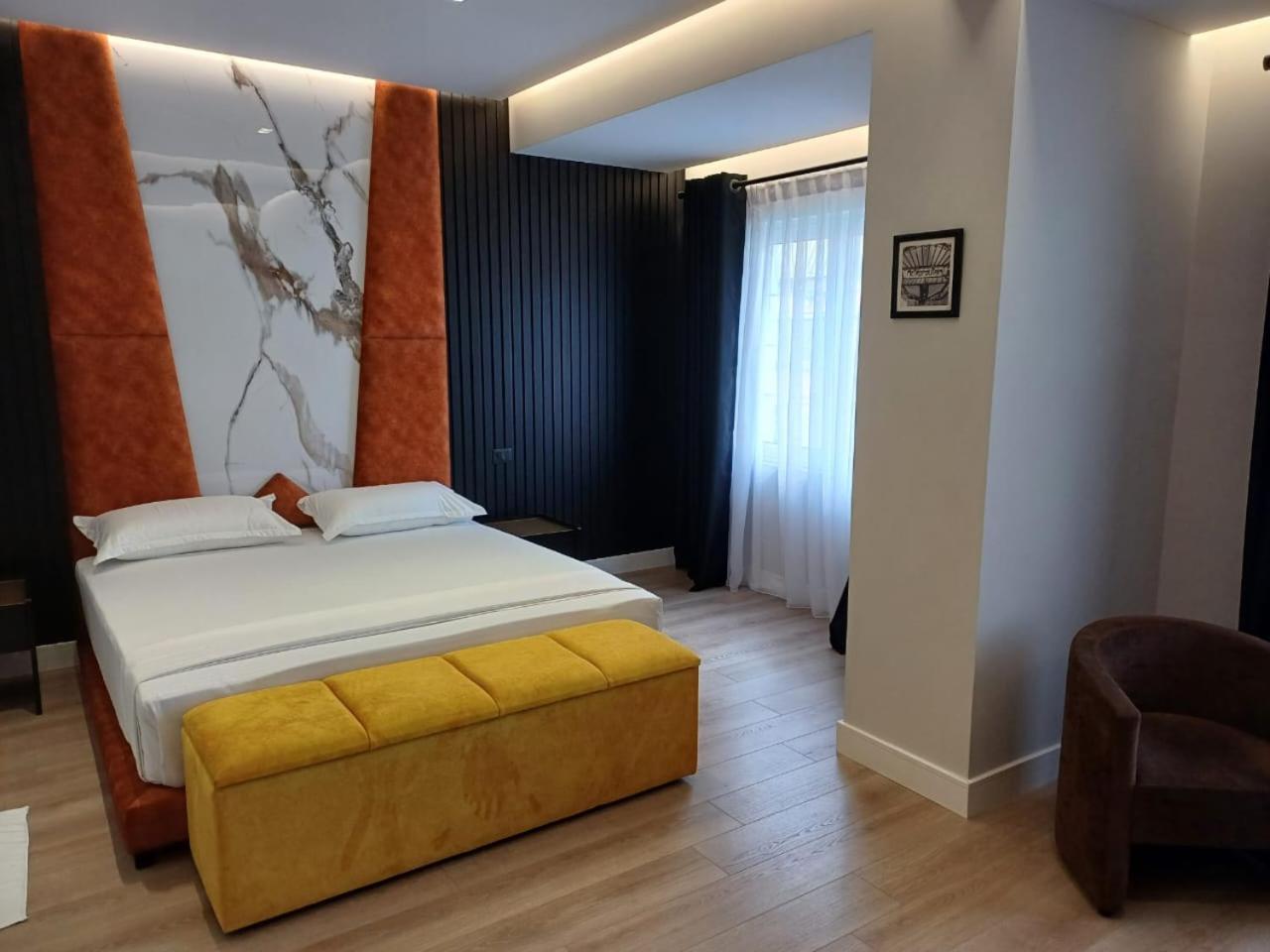 Oxygen Boutique Hotel Тирана Екстериор снимка