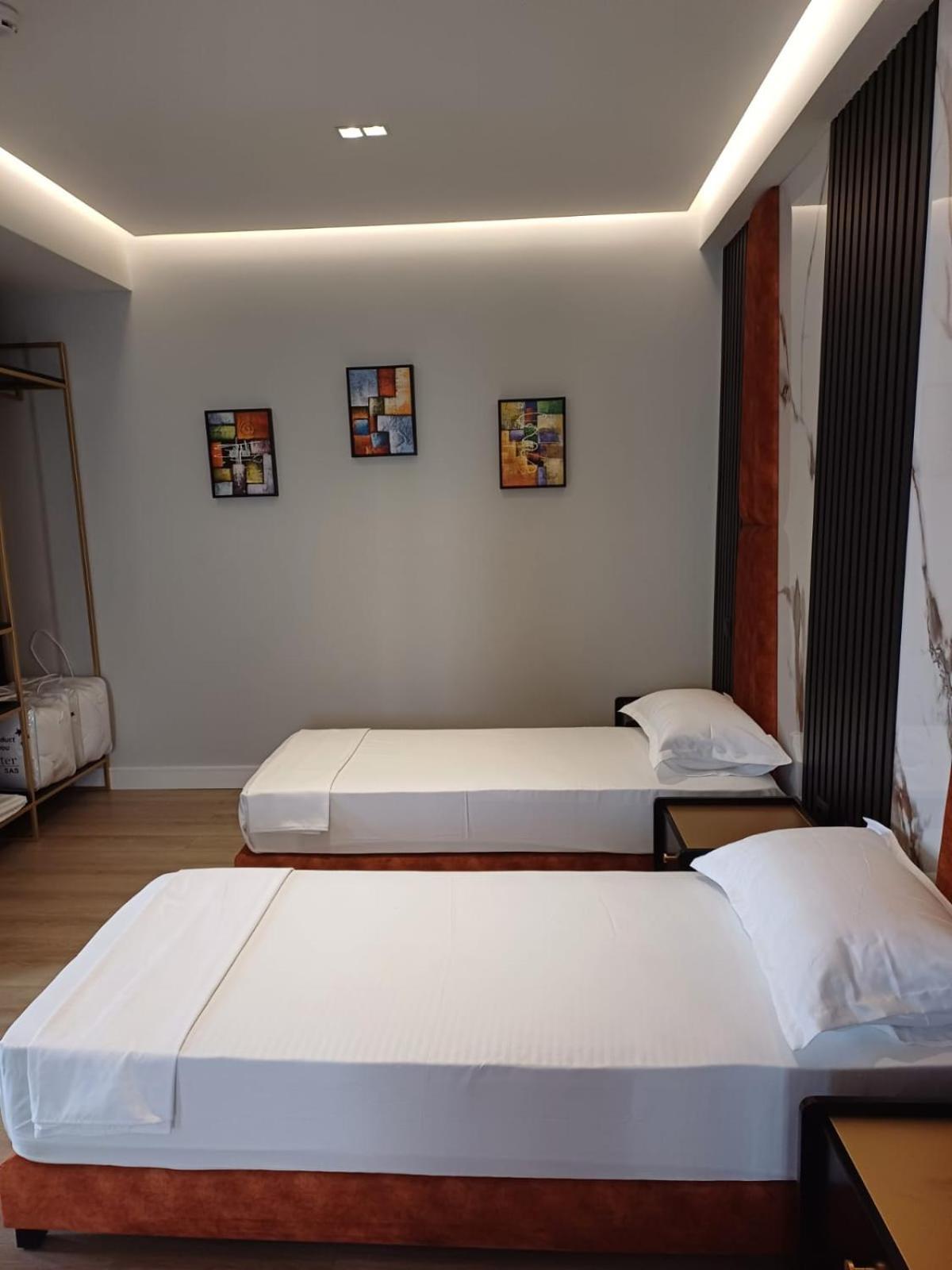 Oxygen Boutique Hotel Тирана Екстериор снимка