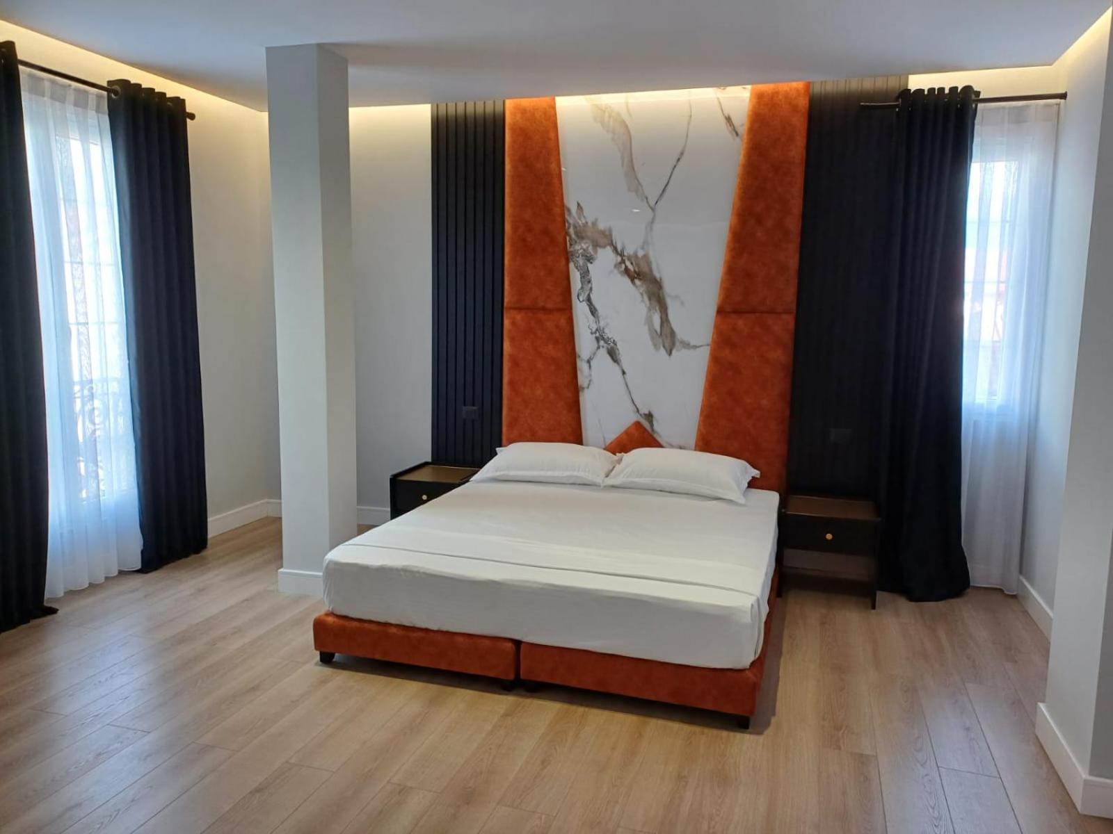 Oxygen Boutique Hotel Тирана Екстериор снимка