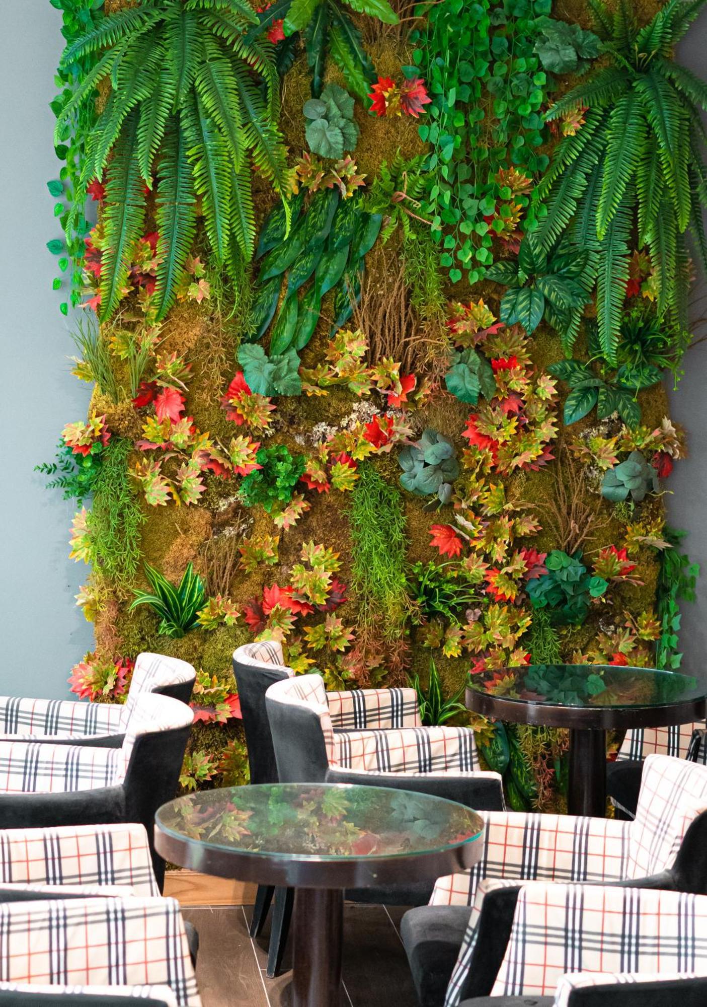 Oxygen Boutique Hotel Тирана Екстериор снимка