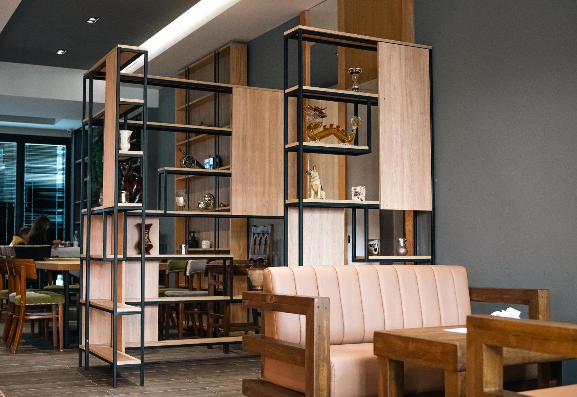 Oxygen Boutique Hotel Тирана Екстериор снимка