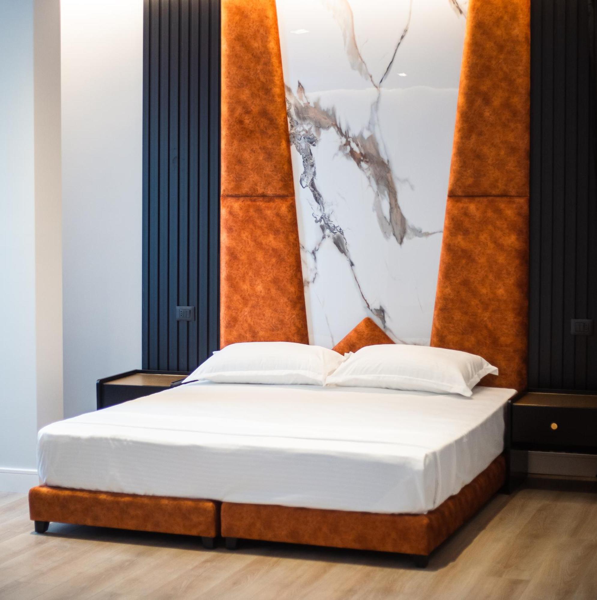 Oxygen Boutique Hotel Тирана Екстериор снимка