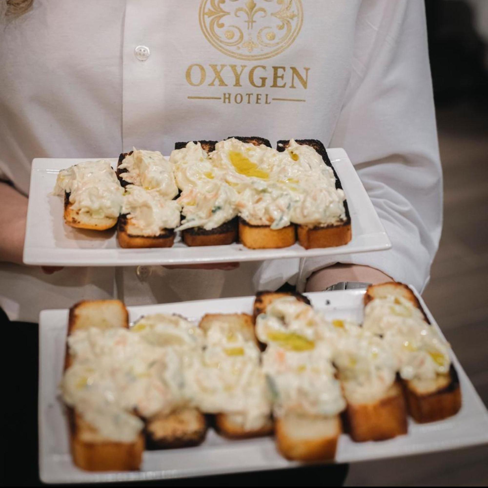 Oxygen Boutique Hotel Тирана Екстериор снимка